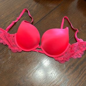 Lasenza beyond sexy classic plunge bra.